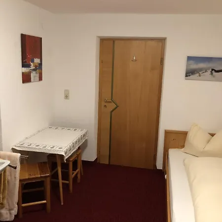 Haus Steissbach Apartmán *