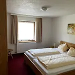 Haus Steissbach Apartman *