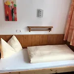Haus Steissbach Apartman *