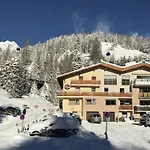 Haus Steissbach Apartman Sankt Anton am Arlberg